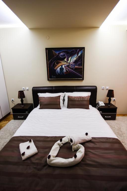 Hotel Villa Alexander Skopje Extérieur photo