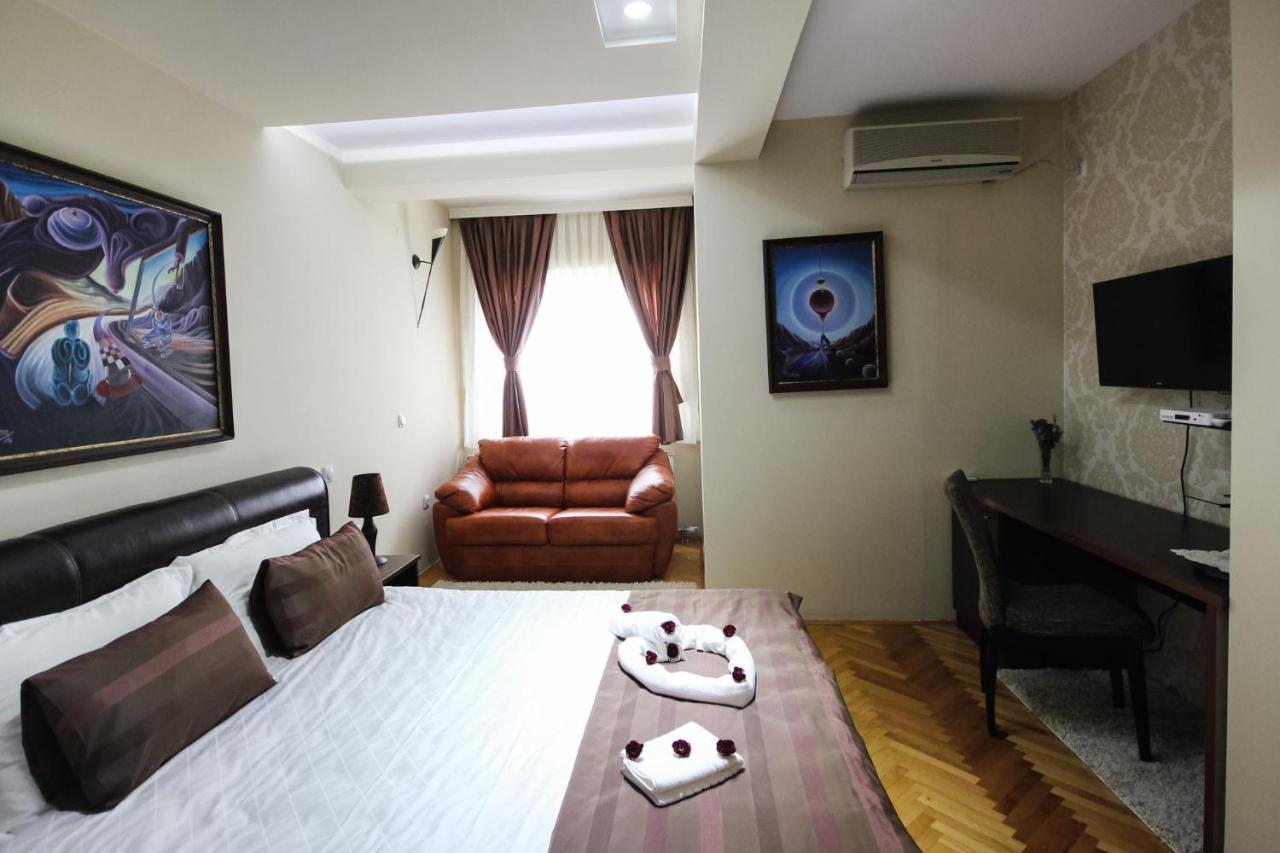 Hotel Villa Alexander Skopje Extérieur photo