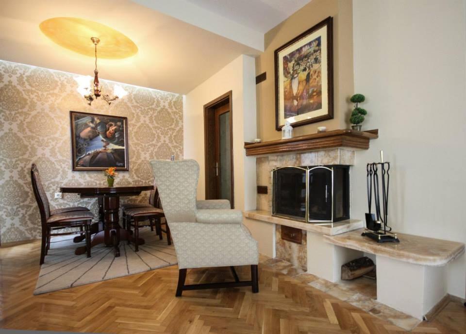 Hotel Villa Alexander Skopje Extérieur photo