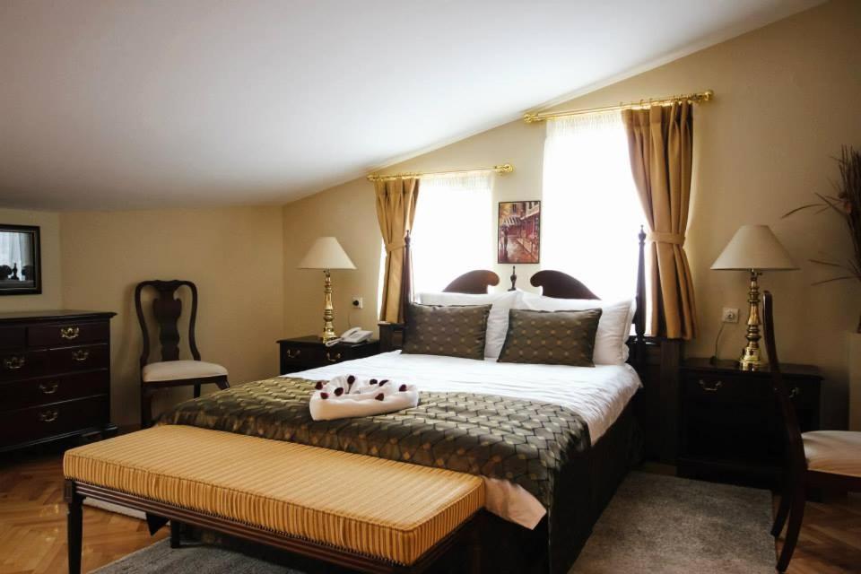 Hotel Villa Alexander Skopje Extérieur photo