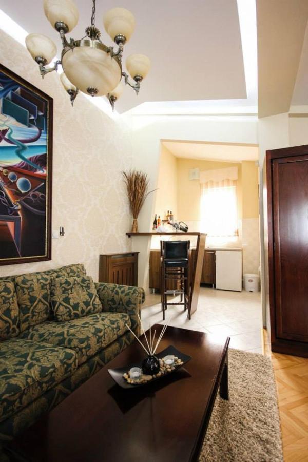Hotel Villa Alexander Skopje Extérieur photo